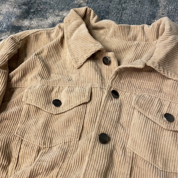 Lightweight tan corduroy women’s jacket. Size small - Picture 2 of 3